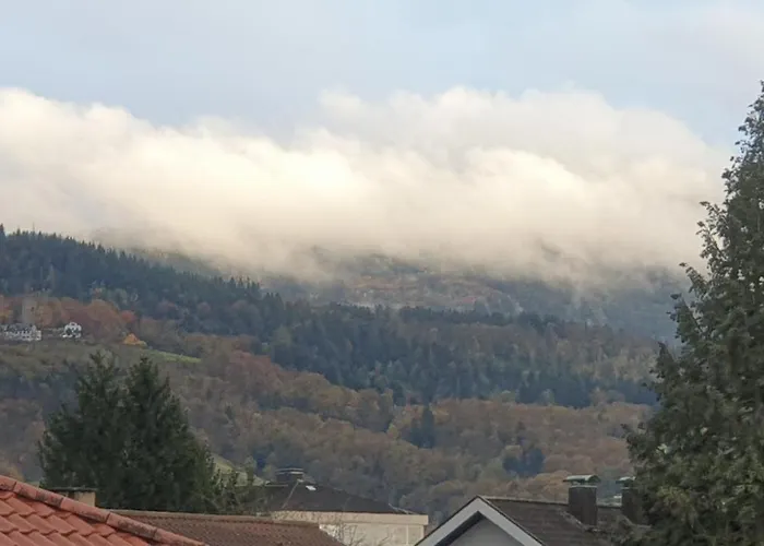 Boardingappartement Windeckblick, Ruhige, Zentrale Lage Mit Grossem Suedbalkon