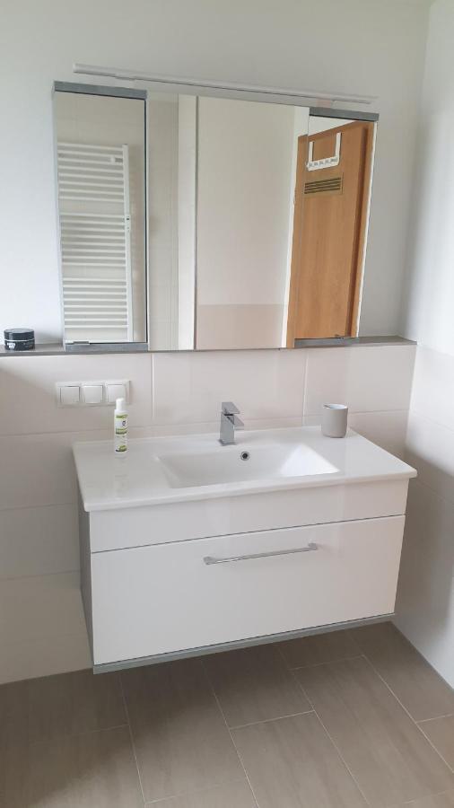 Boardingappartement Windeckblick, Ruhige, Zentrale Lage Mit Grossem Suedbalkon Apartment Buehl