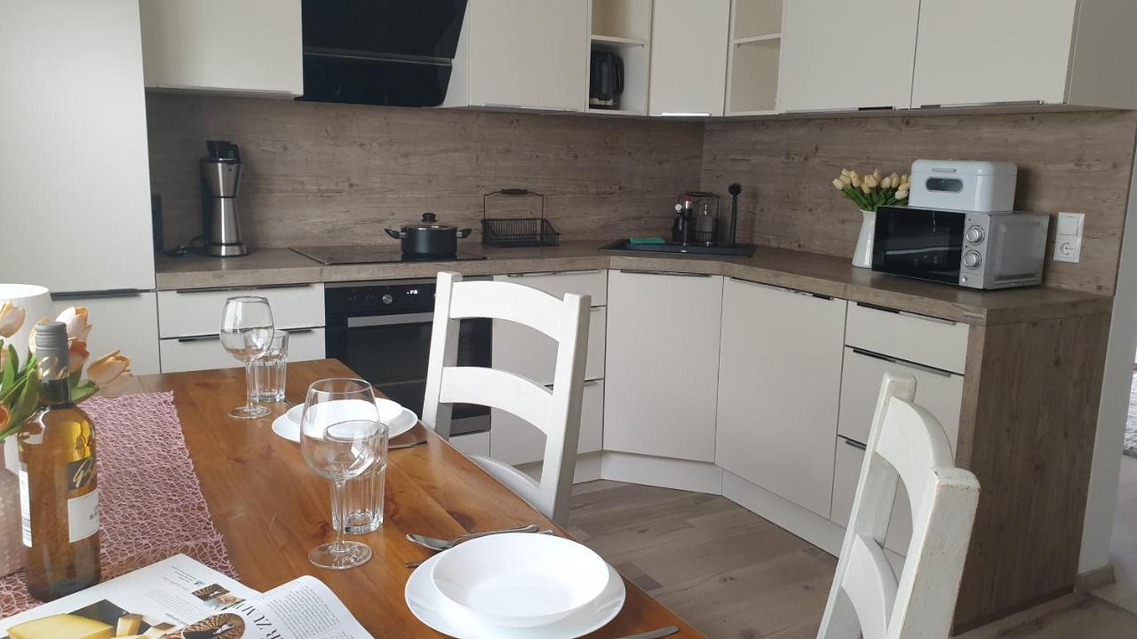 Boardingappartement Windeckblick, Ruhige, Zentrale Lage Mit Grossem Suedbalkon
