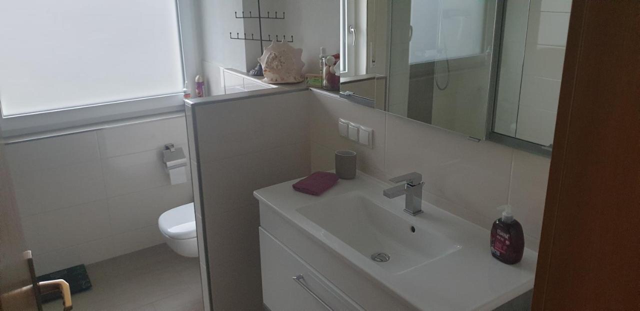 Boardingappartement Windeckblick, Ruhige, Zentrale Lage Mit Grossem Suedbalkon Apartment